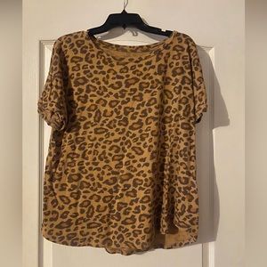 Leopard print blouse/tshirt
